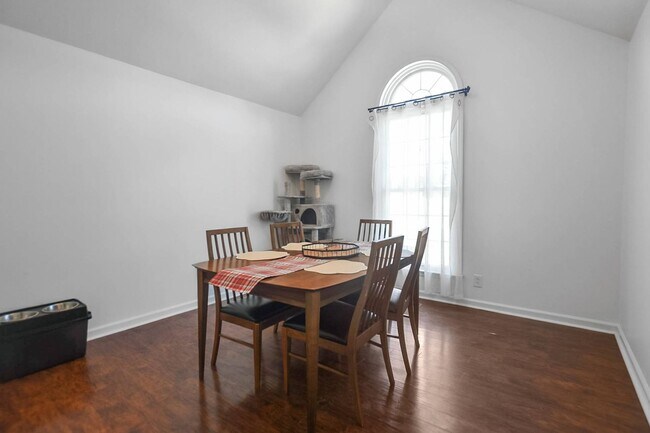 Foto del edificio - 506 Brentwood Cir