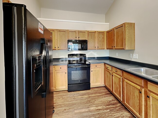Building Photo - 7033 Sunman Rd