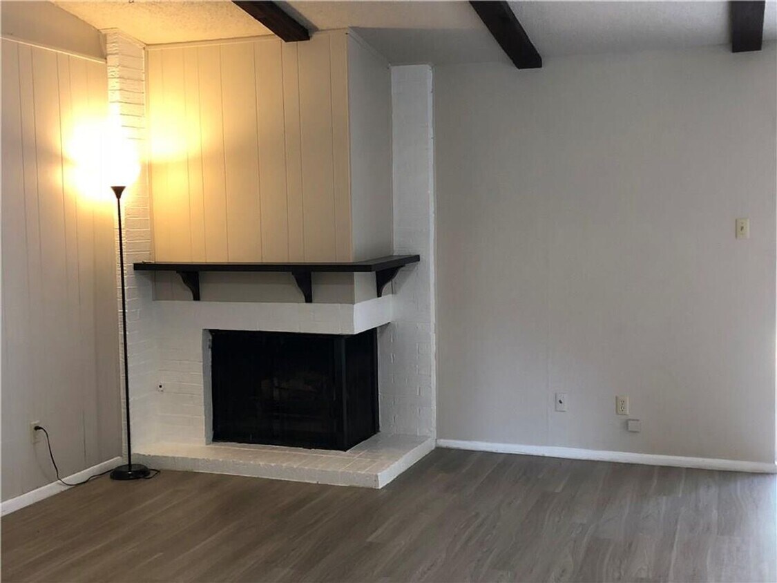 Foto del edificio - Coming Soon 3 bed Lewisville