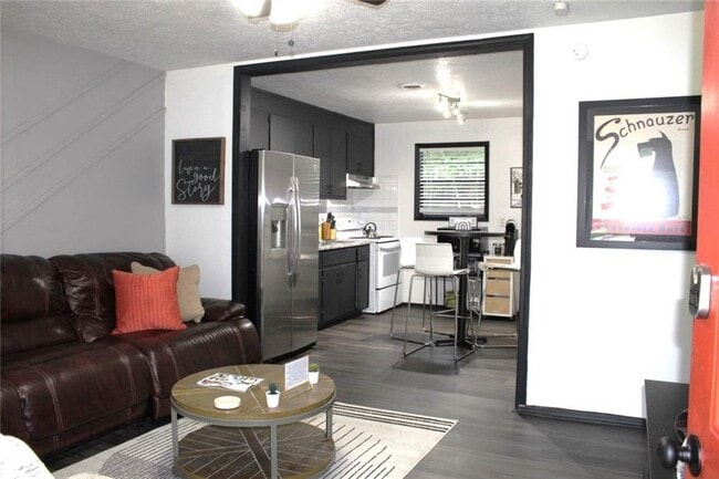 Foto del edificio - 141 R L Stewart Ct