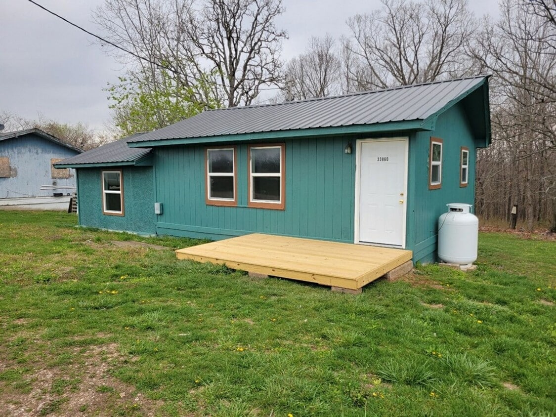 33860 Osgood Dr, Lebanon, MO 65536 House Rental in Lebanon, MO