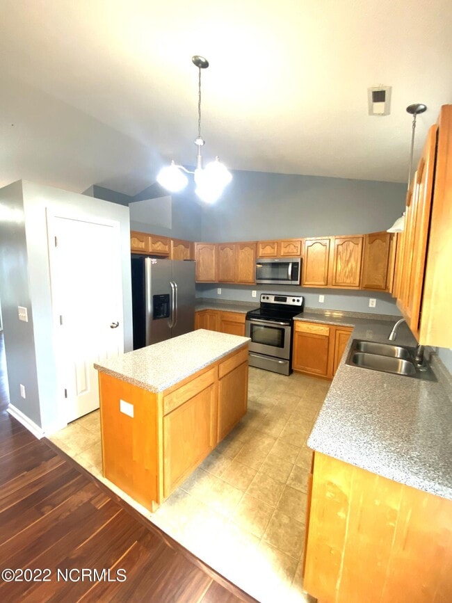 Building Photo - 125 Hardin Dr