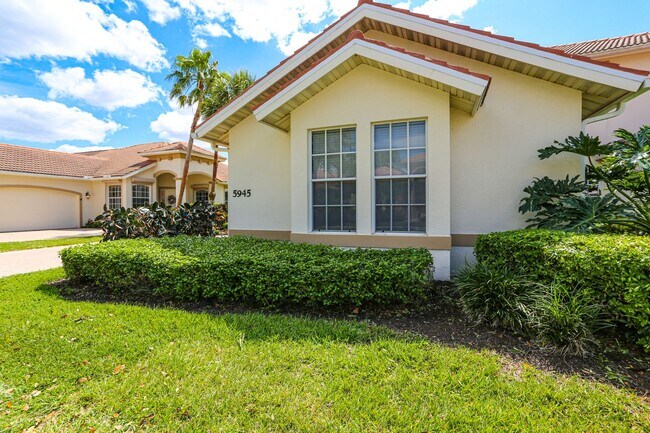 Foto del edificio - 5945 Paradise Cir