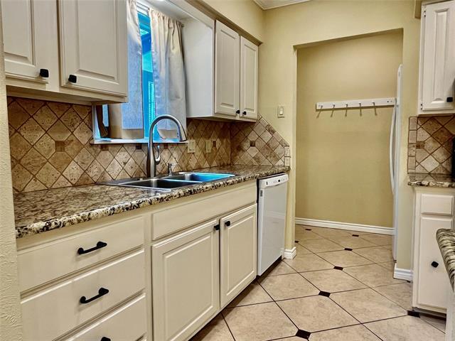 Foto del edificio - 3436 Milton Ave