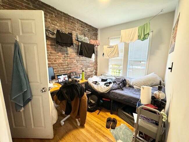 Foto del edificio - 733 Parker St