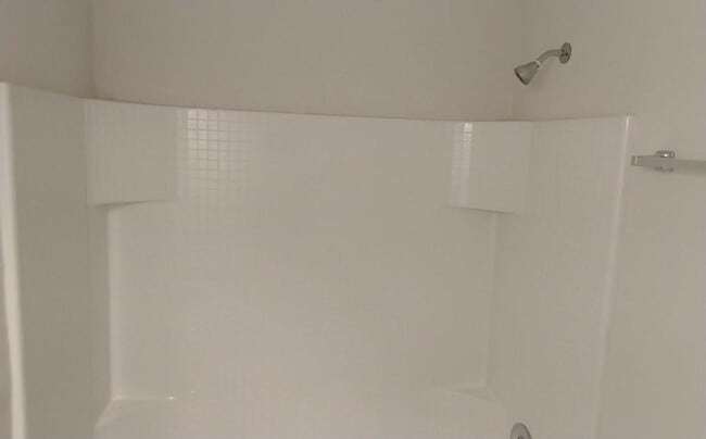 Building Photo - 9426 N Manashee Dr