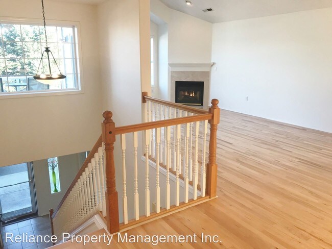 Building Photo - 2 br, 2.5 bath House - 410 N Bridgeton Rd.