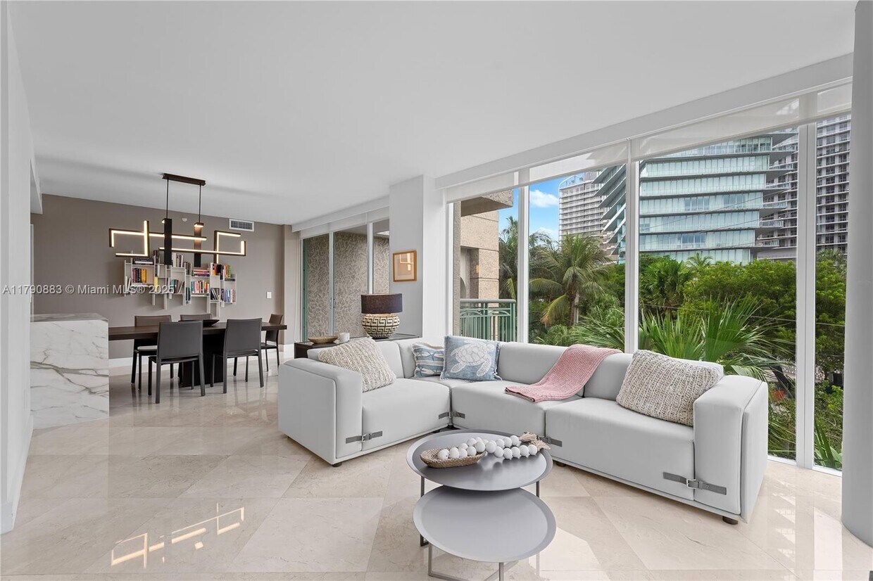 Foto principal - 3400 SW 27th Ave