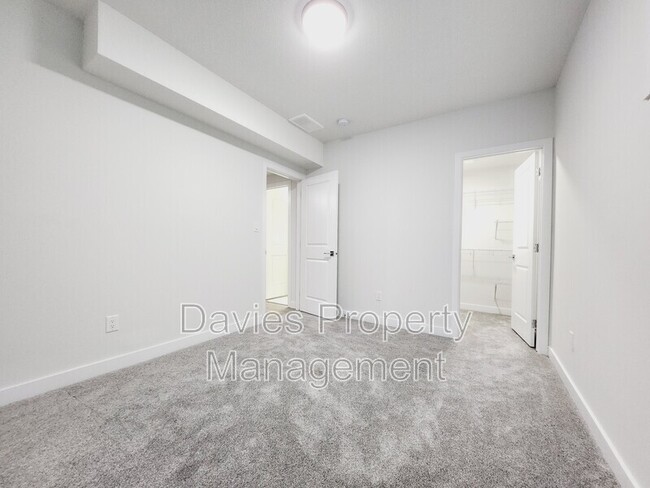 Photo du bâtiment - 9475 Colak Ln SW