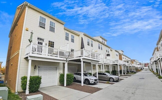 Foto del edificio - 4511 Foster Ave