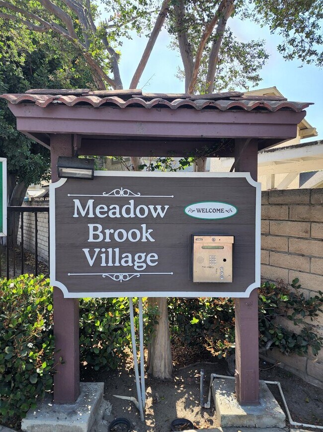 Foto del edificio - Meadow Brook Village: Lower 1 Bedroom 1 Ba...