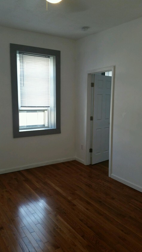 Livingroom entrance to bedroom - 104 1st St E