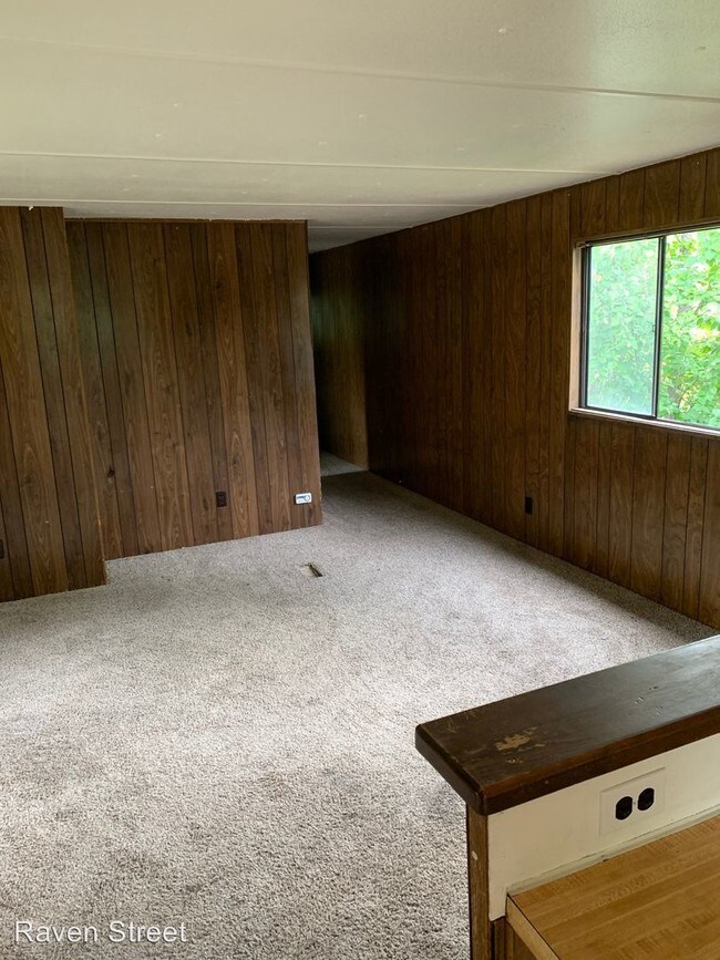 Building Photo - 3 br, 1 bath Apartment - 21107 Raven St