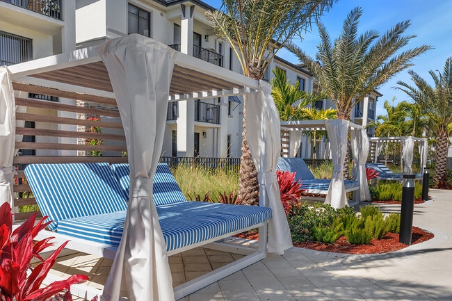 Building Photo - Cortland Royal Palm Beach