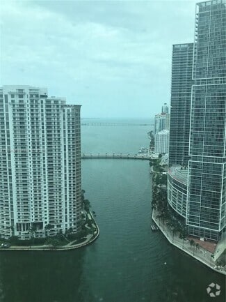 Building Photo - 300 S Biscayne Blvd