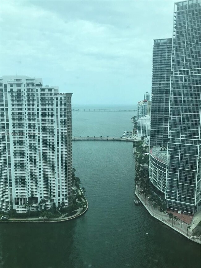 Building Photo - 300 S Biscayne Blvd