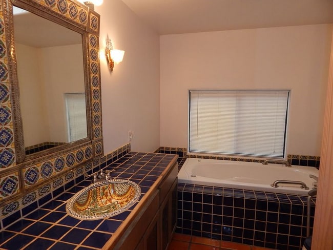 Primary bathroom - 1005 Calle Dorthia