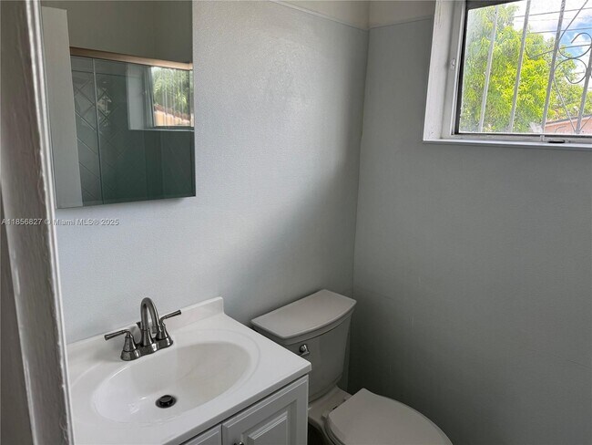Foto del edificio - 1060 SW 29th Ave
