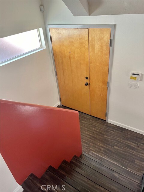 Building Photo - 825 W Duarte Rd