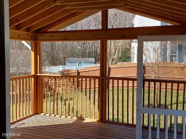 Building Photo - 4 br, 3.5 bath House - 3 Saint Davids Court