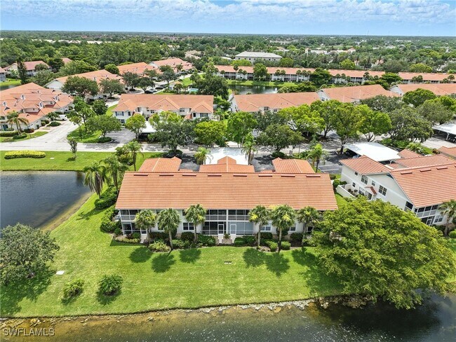 Foto del edificio - 5015 Cedar Springs Dr