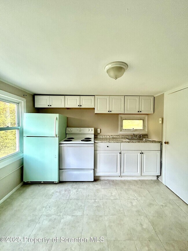 Foto del edificio - 1395-1395 Old Trail Rd