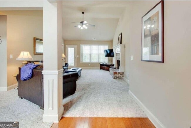 Foto del edificio - 4217 Brentwood Dr