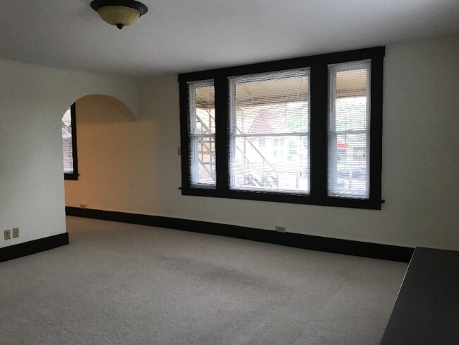 Foto del edificio - 624 1/2 S Main St