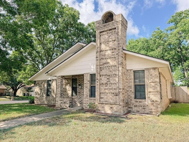 Building Photo - 201 Byron Dr