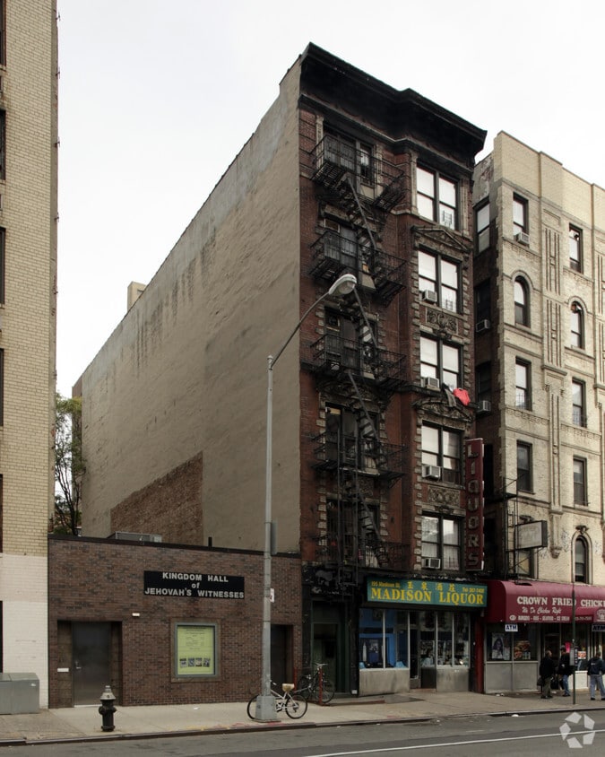 Primary Photo - 195 Madison St