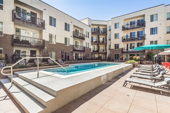 Building Photo - VENUE ON 16TH