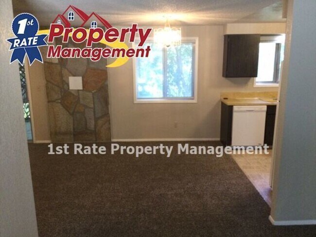 Building Photo - 2057 S Division Ave