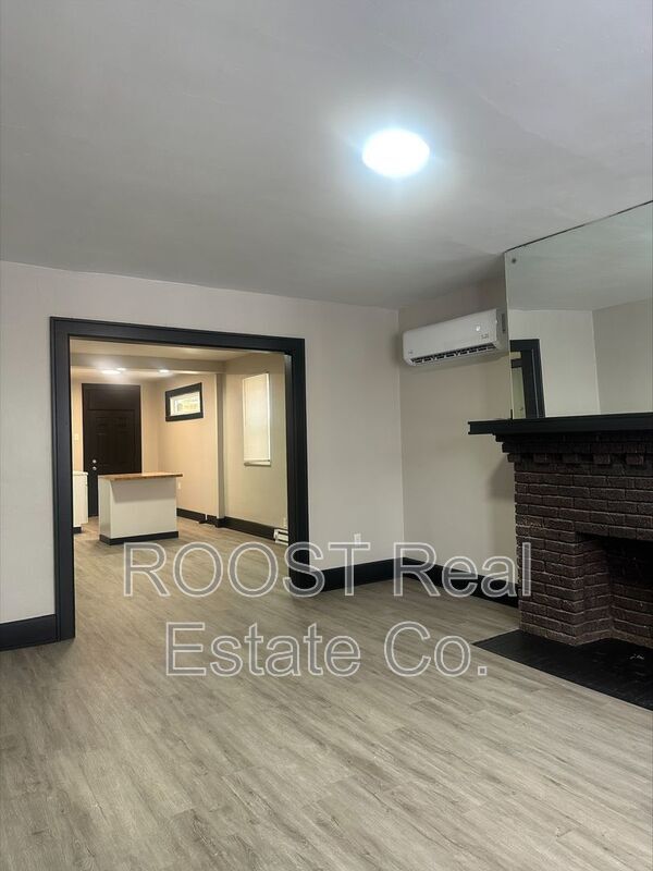 Foto del edificio - 98-100 N Hague Ave