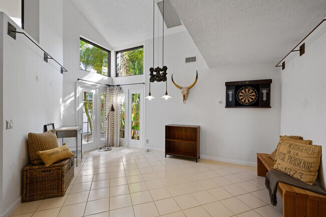 Foto del edificio - 2411 Windsor Way Ct