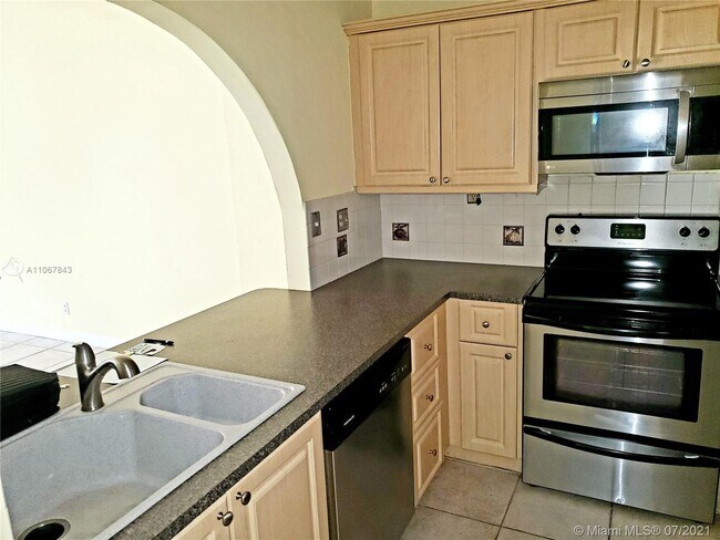 Building Photo - 3317 NW 101st Ave 3317 Sunrise Fl 33351