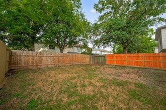 Building Photo - 16318 N Glade Dr