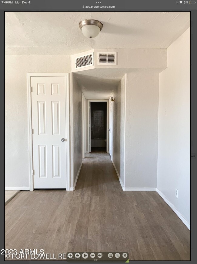 Building Photo - 2331 E Pueblo Ave