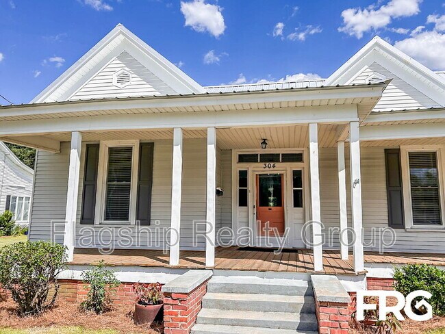 Foto del edificio - 304 N Caswell St