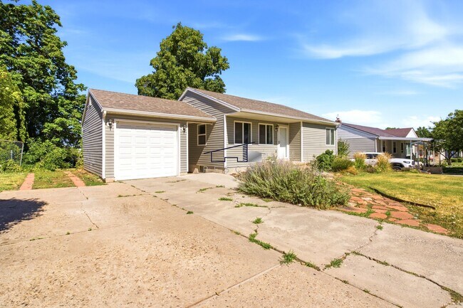 Building Photo - Updated 4-Bedroom Home for Lease in Ogden!