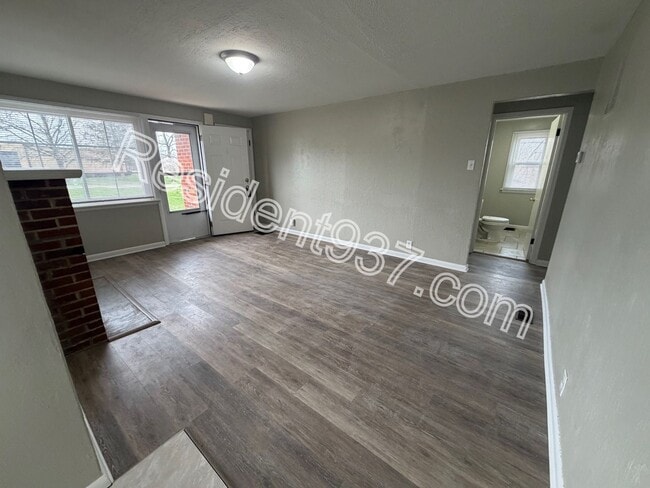 Foto del edificio - 2 Bedroom 1 Bath home with fenced in backyard