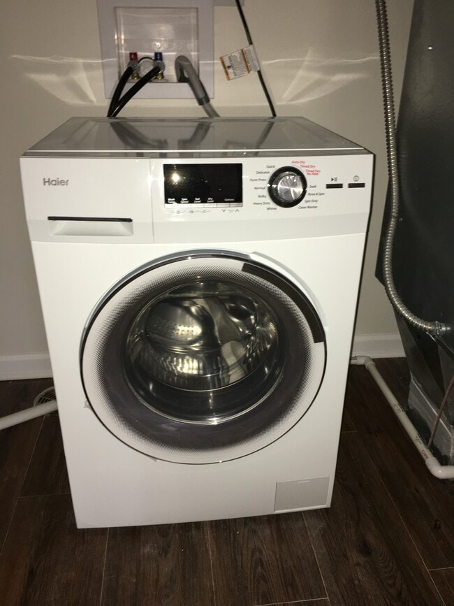 Building Photo - UB Lofts