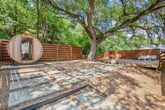 Building Photo - 2810 Oak Springs Dr