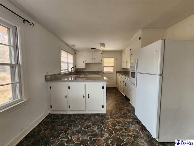 Foto del edificio - 2345 W McCown Dr