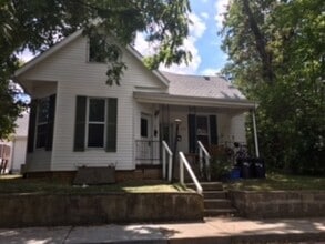 Building Photo - 510 E Smith Ave