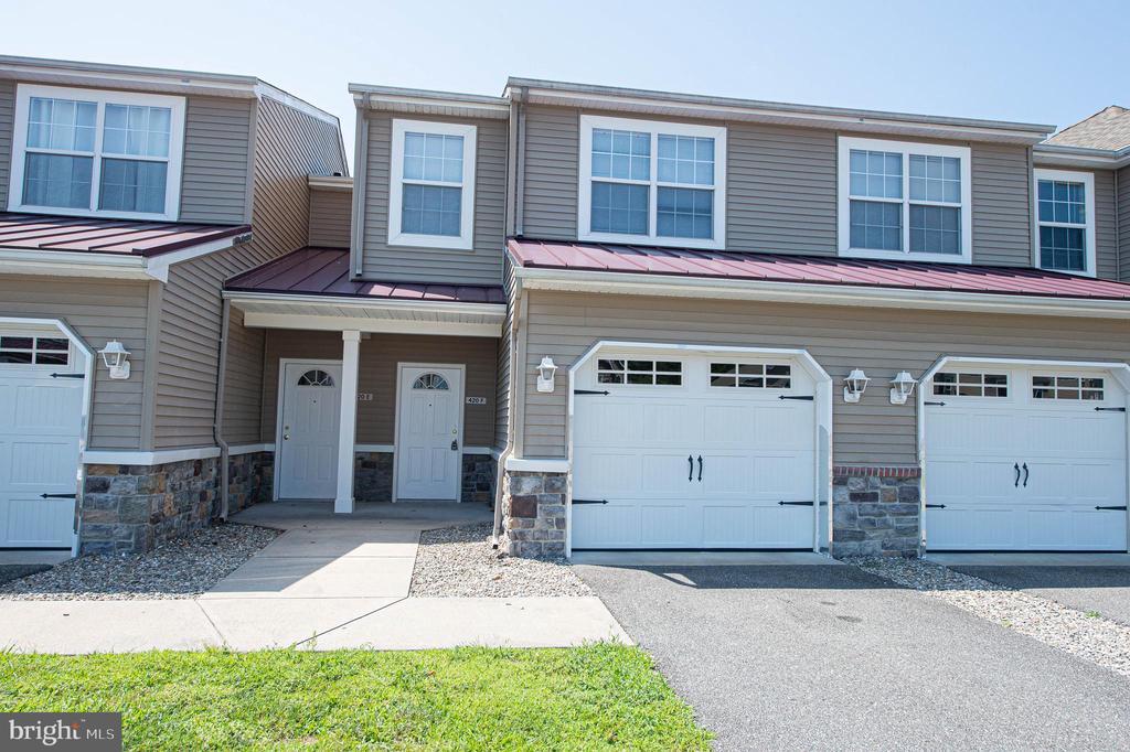 Foto principal - 420 Parkview Ct