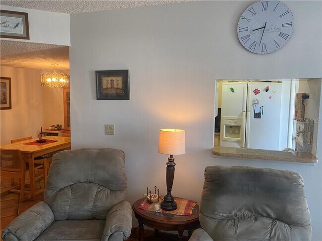 Foto del edificio - 22375 Edgewater Dr