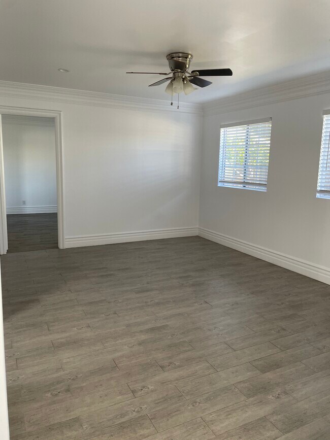 Living Room - 3625 Schaefer St