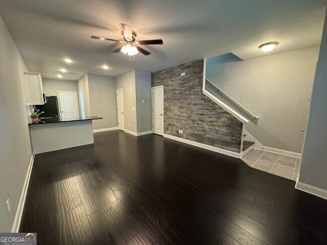 Foto del edificio - 1270 Binghampton Cir