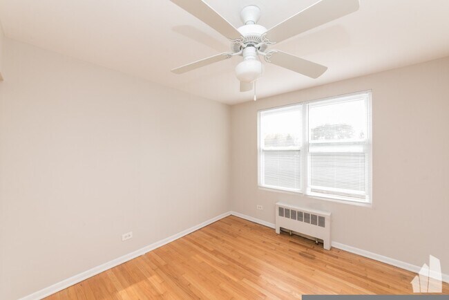 Foto del edificio - 7549 N Bell Ave