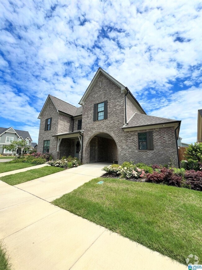 Building Photo - 1032 Clifton Rd